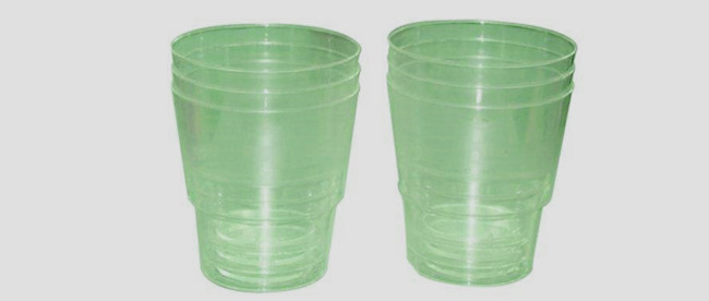 塑胶杯是其他厂家塑胶杯的三分之一的重量